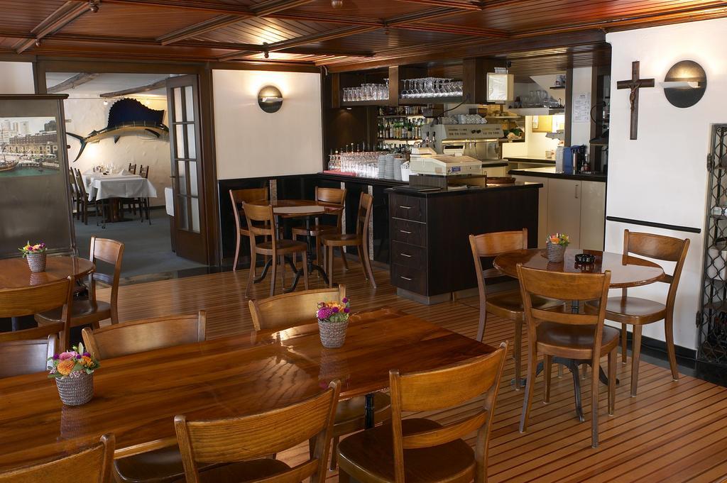 & Restaurant Roessli Stansstad